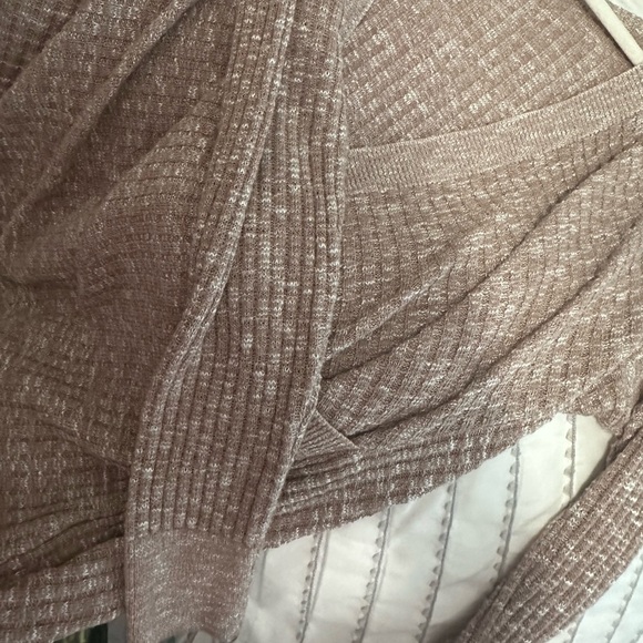 Pinkish Express dressier top- MEDIUM - Picture 6 of 6